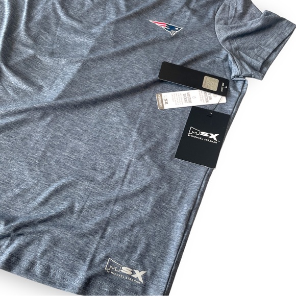 NWT NFL Fan Gear Woman’s New England Patriots Logo T-Shirt Size Large - Picture 5 of 16